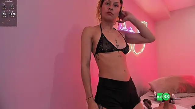 Snapshot of Ninna_monroe_ chatting on 10/16/25, 04:15 Ninna monroe online show from 10/16/25, 04:15