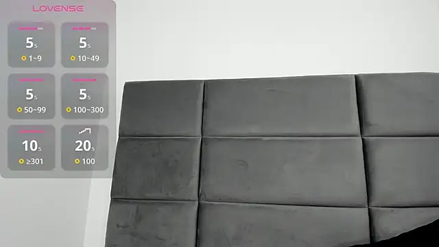 Snapshot of Lizz_Luna chatting on 09/27/25, 02:34 Lizz Luna online show from 09/27/25, 02:34