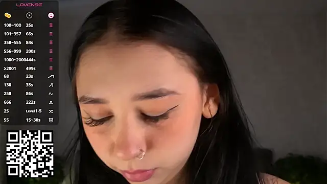 AislyEmbury online show from 11/12/25, 05:11