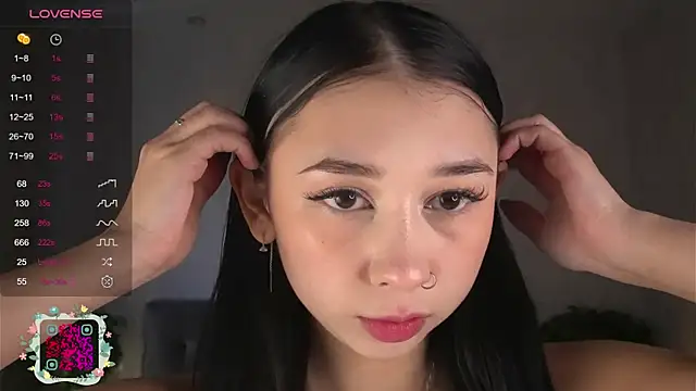 AislyEmbury online show from 10/26/25, 05:30