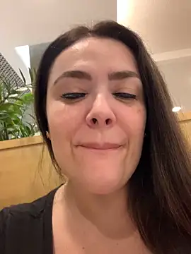 Sophie Eaton online show from 09/15/25, 07:14
