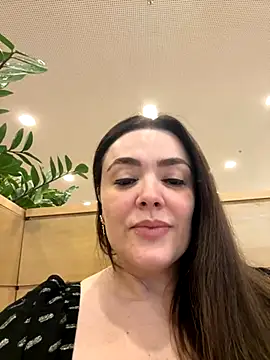 Sophie Eaton online show from 10/15/25, 08:06