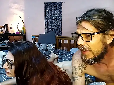 hornyhippies0080 online show from 09/11/25, 06:30