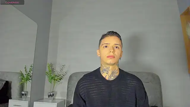 Snapshot of Ian_Castillo_ chatting on 06/08/26, 11:11 Ian Castillo online show from 06/08/26, 11:11