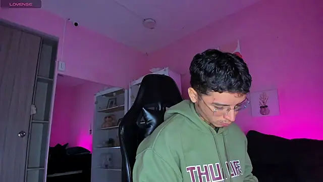 Ian Castillo  online show from 10/09/25, 11:11