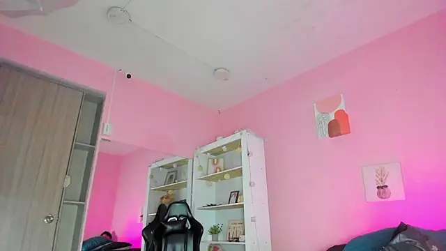 Ian Castillo  online show from 10/11/25, 11:11