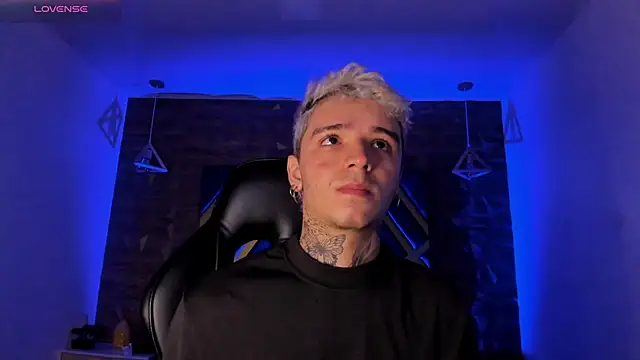 Ian Castillo  online show from 02/25/26, 11:21