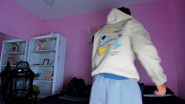 Ian Castillo  online show from 12/16/25, 11:14