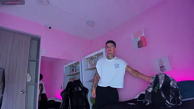 Ian Castillo  online show from 10/27/25, 11:22