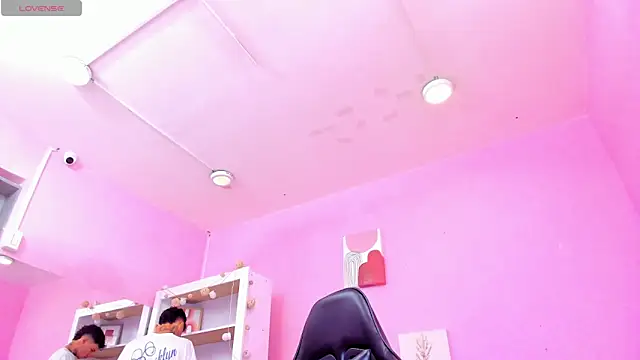 Ian Castillo  online show from 11/06/25, 11:14