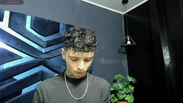 Ian Castillo  online show from 01/12/26, 11:17