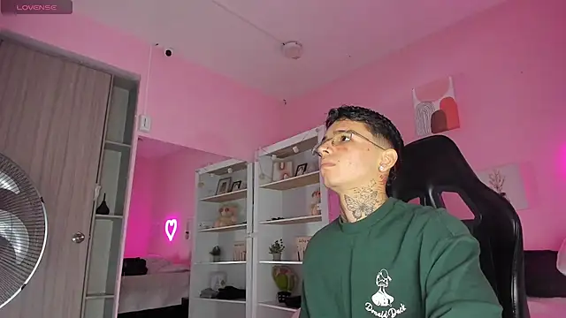 Ian Castillo  online show from 09/25/25, 11:16