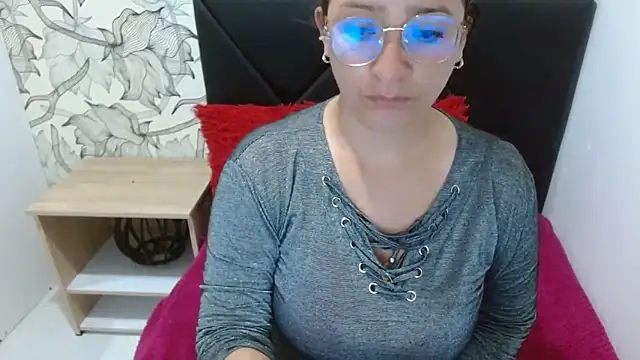 Snapshot of sarax_ximena chatting on 12/23/25, 05:40 sarax ximena online show from 12/23/25, 05:40