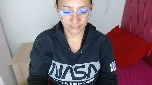 sarax ximena online show from 11/26/25, 09:42