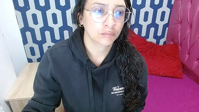 sarax ximena online show from 11/10/25, 09:25