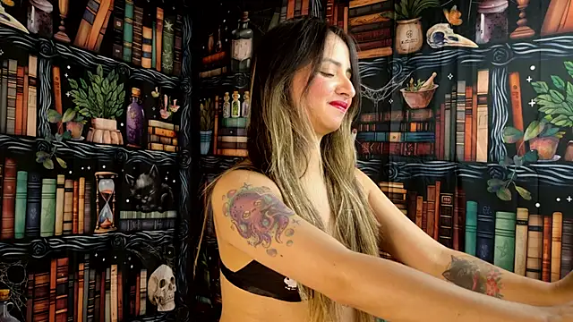 julietta   jackson online show from 11/14/25, 07:28