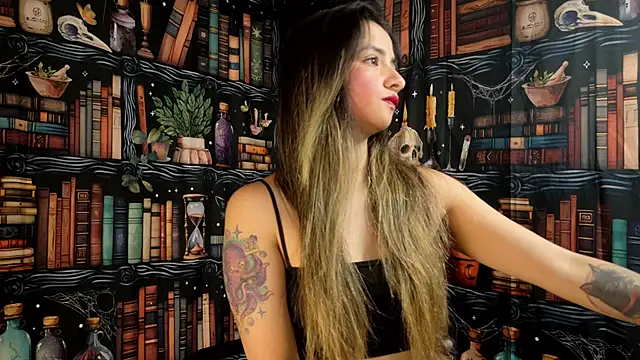 julietta   jackson online show from 12/04/25, 08:30