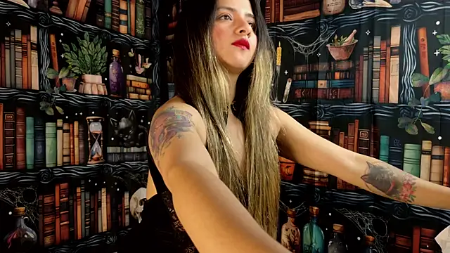 julietta   jackson online show from 11/21/25, 09:25