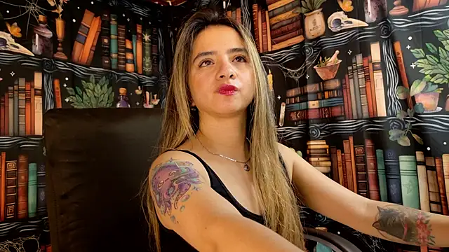 Snapshot of julietta___jackson chatting on 03/01/25, 07:26 julietta jackson online show from 03/01/25, 07:26