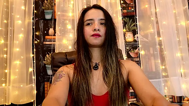Snapshot of julietta___jackson chatting on 07/07/26, 11:08 julietta jackson online show from 07/07/26, 11:08