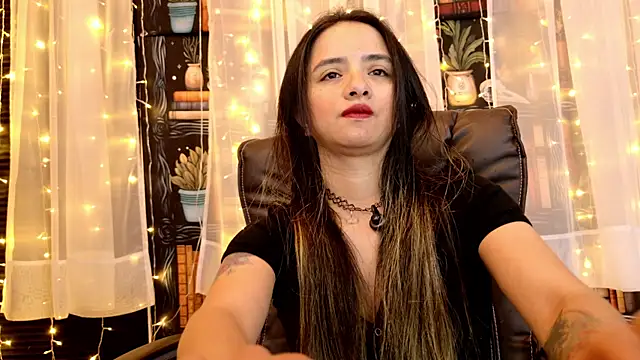 Snapshot of julietta___jackson chatting on 07/09/26, 09:14 julietta jackson online show from 07/09/26, 09:14