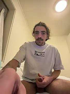 wolfwhite95 online show from 03/03/26, 10:28