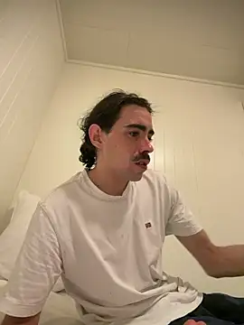 wolfwhite95 online show from 02/27/26, 12:00