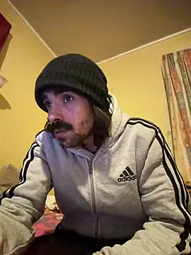 wolfwhite95 online show from 02/08/26, 07:44