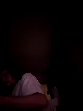 Snapshot of wolfwhite95 chatting on 09/12/25, 02:44 wolfwhite95 online show from 09/12/25, 02:44