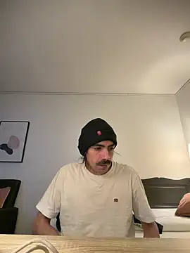 wolfwhite95 online show from 04/07/26, 10:55