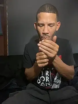 Chico Bellaco online show from 11/15/25, 03:16