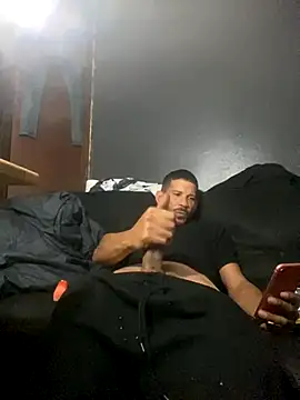 Chico Bellaco online show from 10/22/25, 04:23