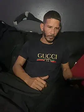 Chico Bellaco online show from 10/18/25, 02:24