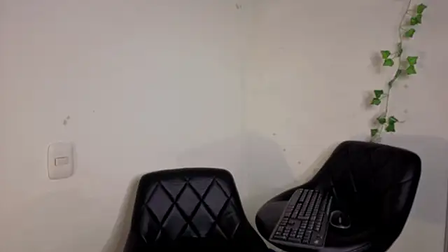 Mia adams66 online show from 02/06/26, 10:17