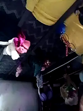 Snapshot of rayhot69 chatting on 02/17/25, 05:23 rayhot69 online show from 02/17/25, 05:23