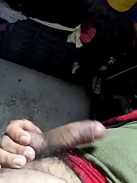 Snapshot of rayhot69 chatting on 02/16/25, 11:39 rayhot69 online show from 02/16/25, 11:39