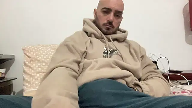 Snapshot of alessandromori91 chatting on 01/09/26, 09:00 alessandromori91 online show from 01/09/26, 09:00