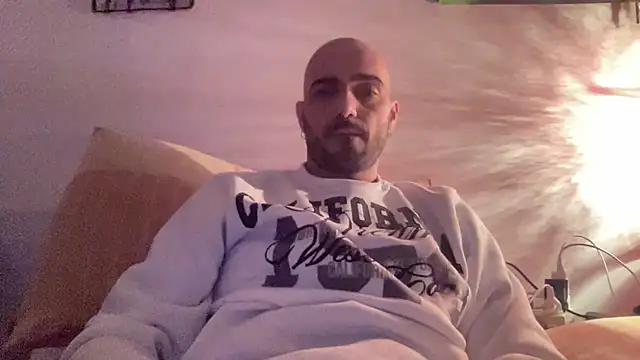 Snapshot of alessandromori91 chatting on 02/22/26, 10:11 alessandromori91 online show from 02/22/26, 10:11