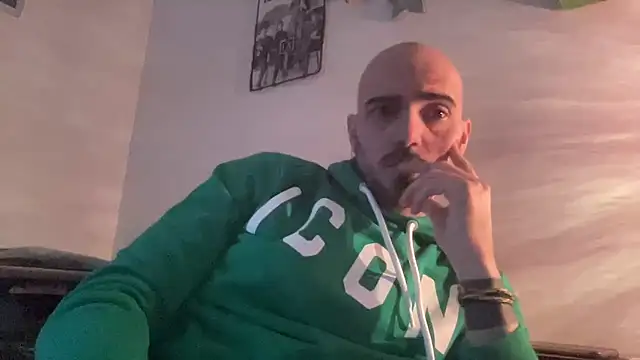 Snapshot of alessandromori91 chatting on 02/20/26, 04:20 alessandromori91 online show from 02/20/26, 04:20