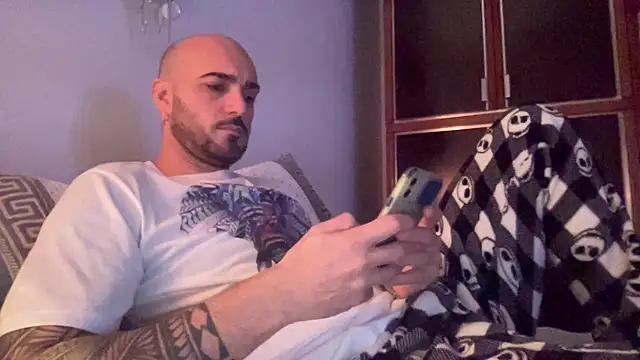 Snapshot of alessandromori91 chatting on 12/21/25, 09:26 alessandromori91 online show from 12/21/25, 09:26