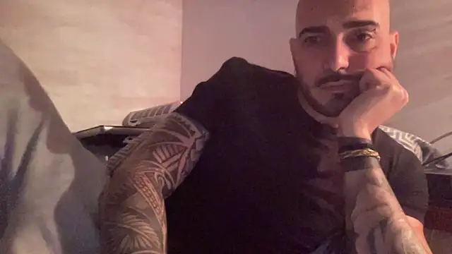 Snapshot of alessandromori91 chatting on 12/22/25, 10:21 alessandromori91 online show from 12/22/25, 10:21