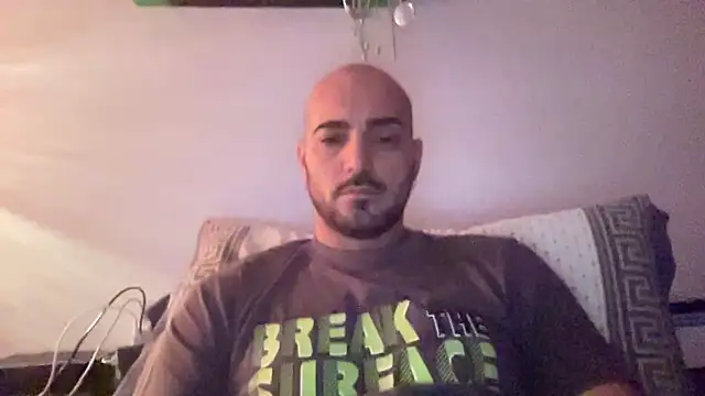 Snapshot of alessandromori91 chatting on 12/21/25, 12:57 alessandromori91 online show from 12/21/25, 12:57