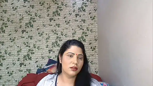 Snapshot of XIndianintimacy chatting on 09/13/25, 07:47 XIndianintimacy online show from 09/13/25, 07:47