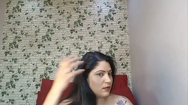 Snapshot of XIndianintimacy chatting on 09/23/25, 06:26 XIndianintimacy online show from 09/23/25, 06:26