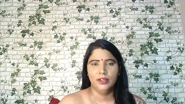 Snapshot of XIndianintimacy chatting on 02/16/25, 02:09 XIndianintimacy online show from 02/16/25, 02:09