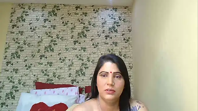 Snapshot of XIndianintimacy chatting on 06/07/26, 06:02 XIndianintimacy online show from 06/07/26, 06:02