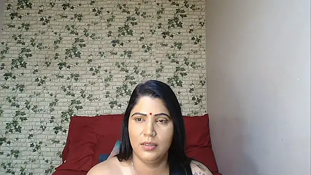Snapshot of XIndianintimacy chatting on 09/11/25, 07:47 XIndianintimacy online show from 09/11/25, 07:47