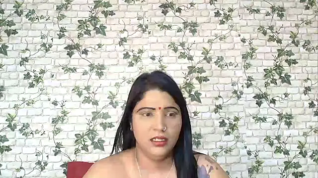 Snapshot of XIndianintimacy chatting on 02/09/25, 05:33 XIndianintimacy online show from 02/09/25, 05:33