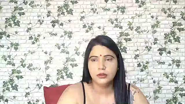 Snapshot of XIndianintimacy chatting on 02/05/25, 10:01 XIndianintimacy online show from 02/05/25, 10:01