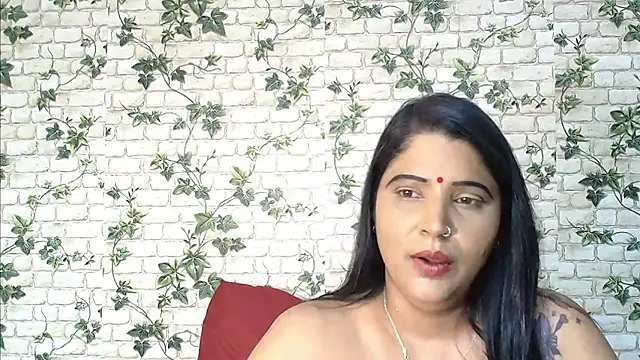 Snapshot of XIndianintimacy chatting on 02/13/25, 09:27 XIndianintimacy online show from 02/13/25, 09:27